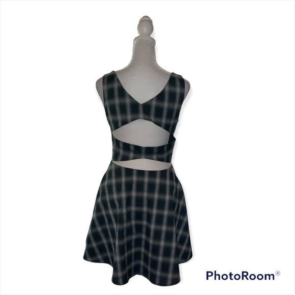 Line and Dot Metis Tartan A-Line Dress Size XS - Picture 5 of 6